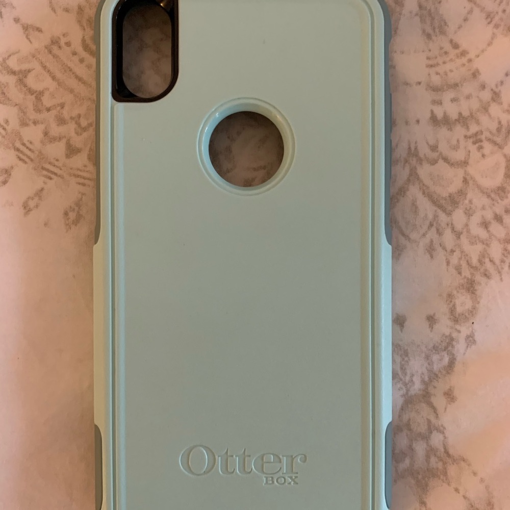 iPhone XS Max otter box